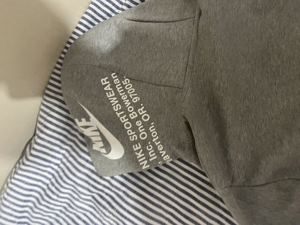 продам кофта tech fleece оригинал