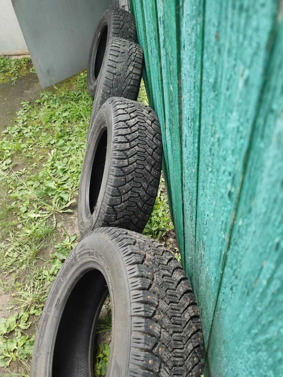 Продам резина  на 195/65/ 15