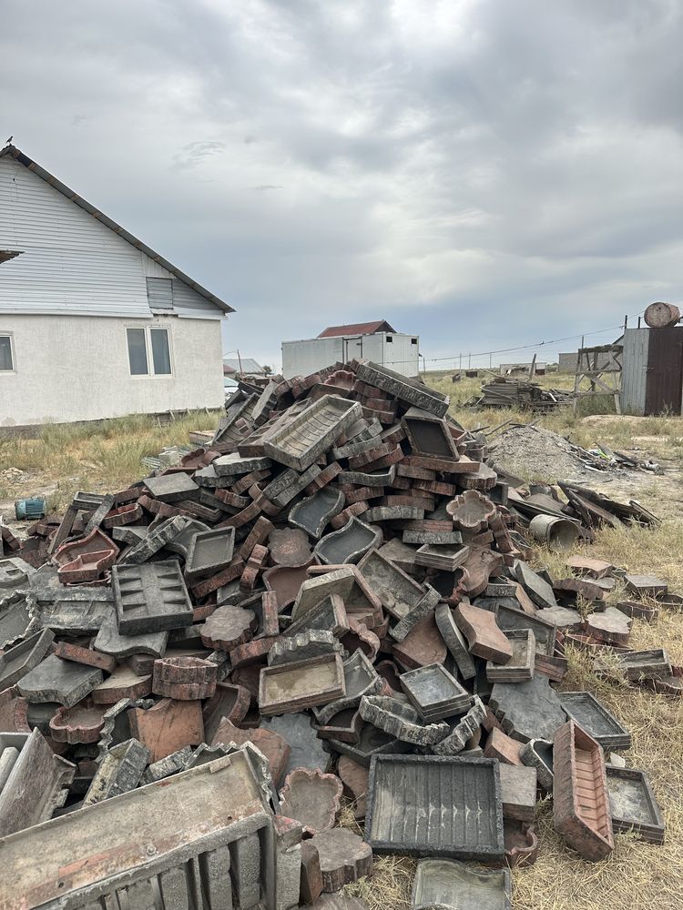 Станок для производства сплитерных блоков