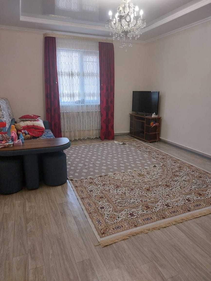 4-комнатный дом, 122 м², 8 сот., Мкр Акжар-2