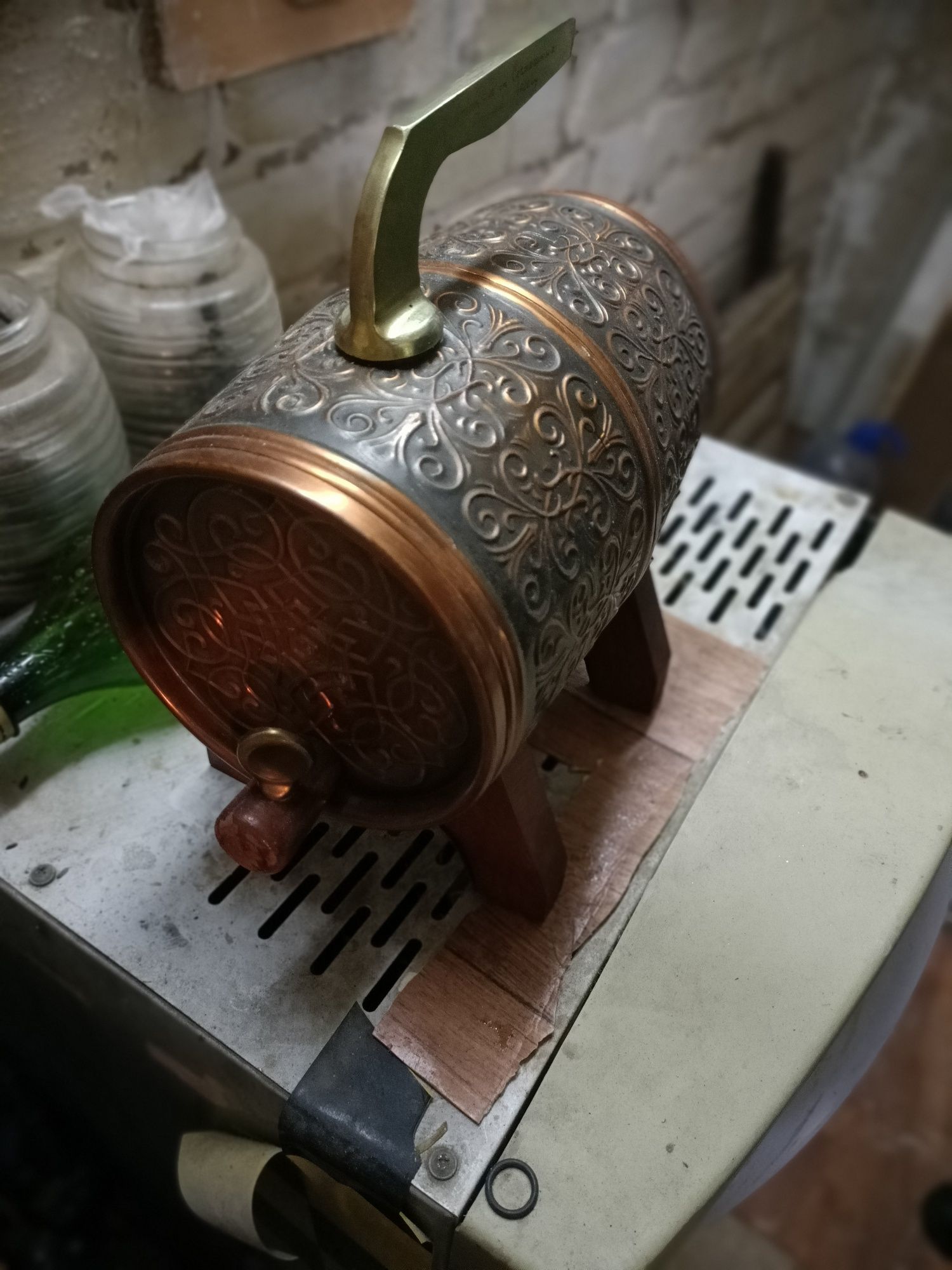 Продам винный бочонок,отличного каческва