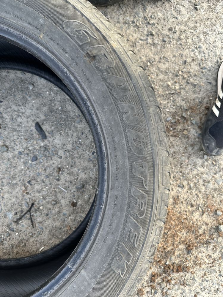 Продам резину летнюю. Dunlop 285/50/20
