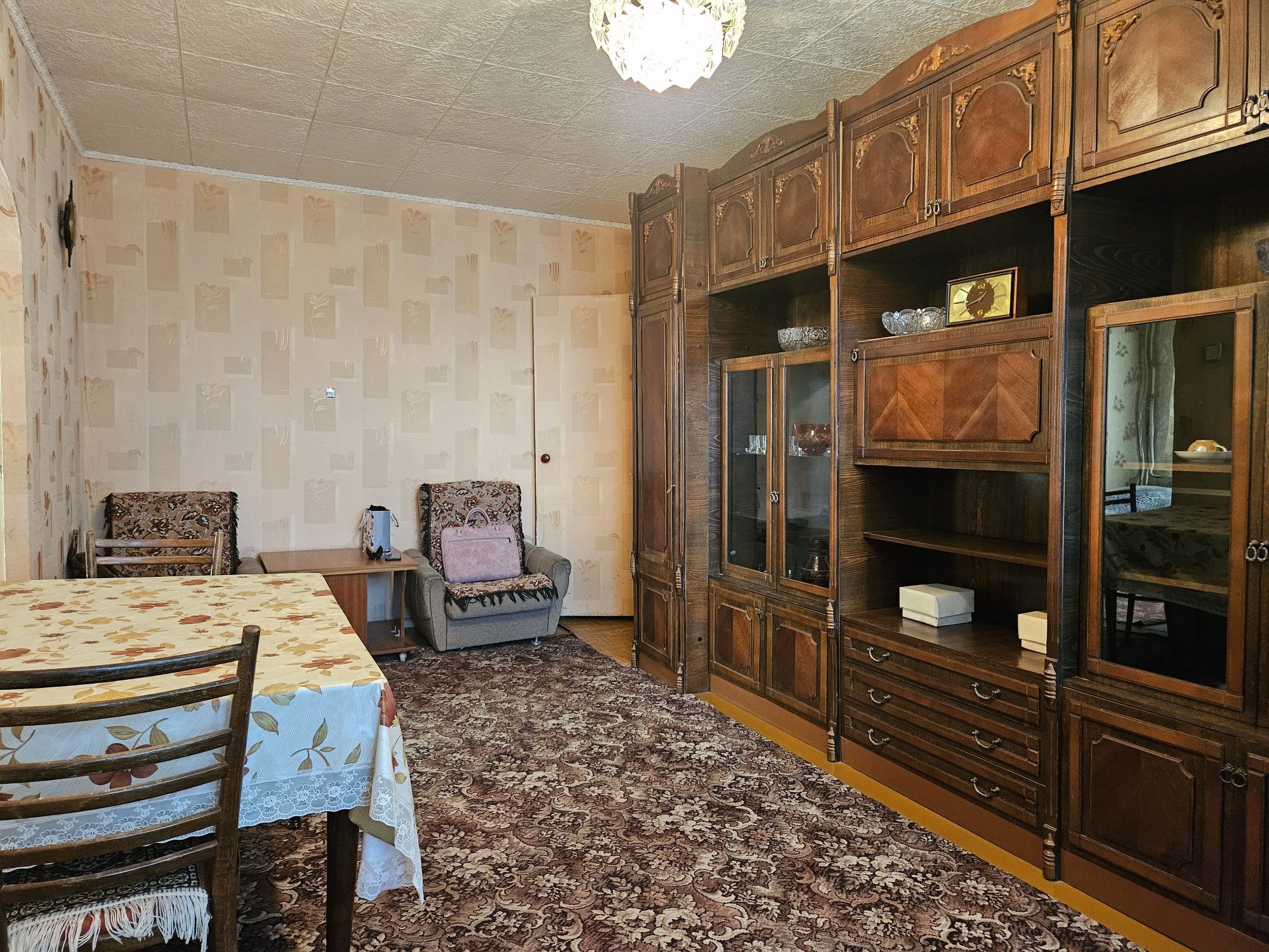 4х ком квартира район Айгуль 4(5)эт., 1971г.п.