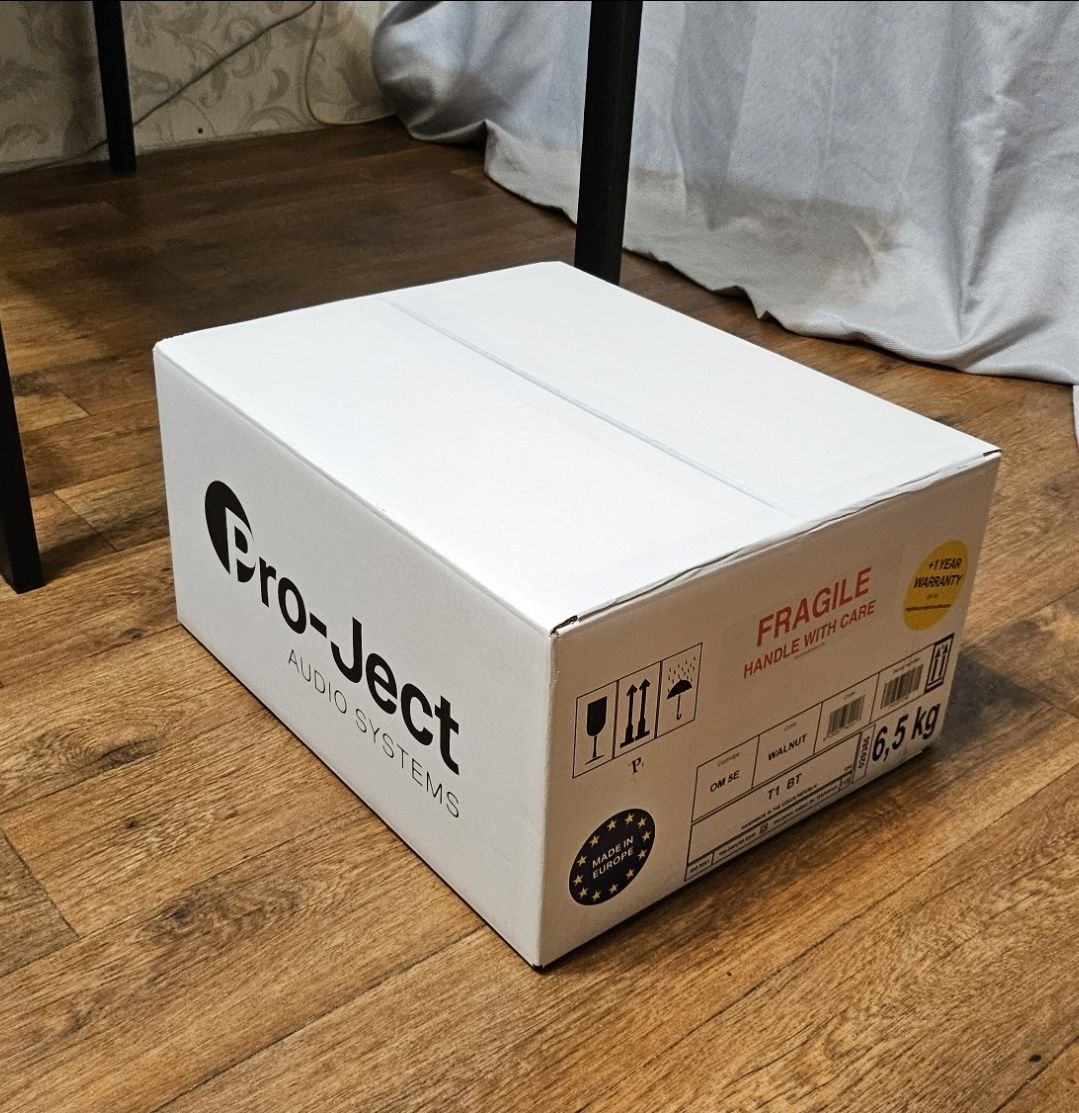 Виниловый проигрыватель Pro Ject T1 BT OM5e