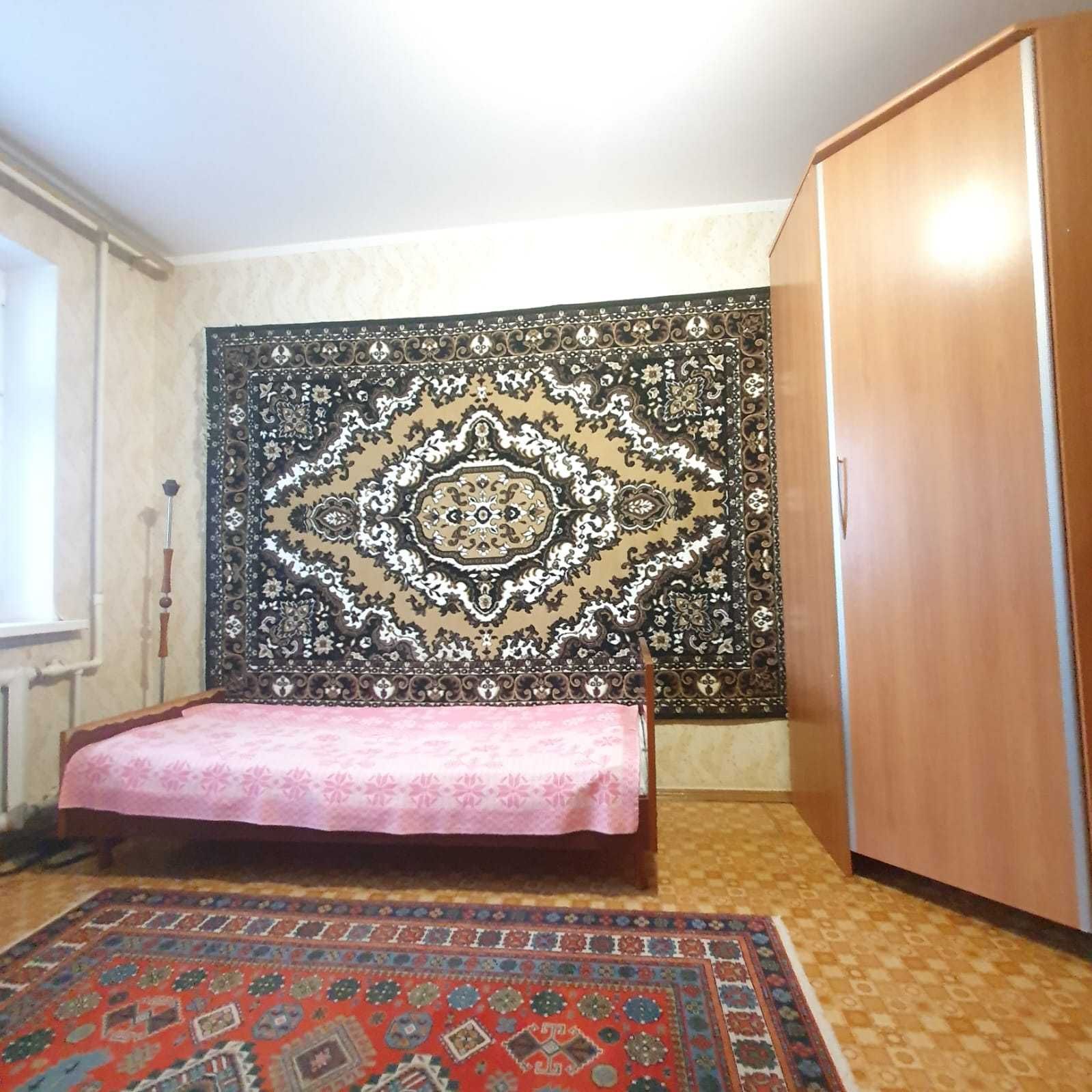 Продам 2х комнатную квартиру в 11мкр на удобном 3/5 этаже!
