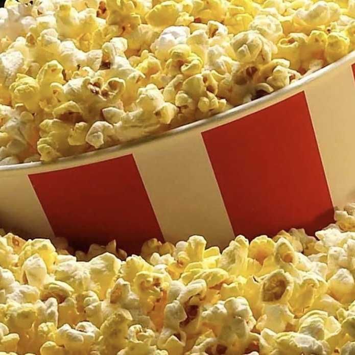 Бадырақ кукуруза, попкорн жүгерісі, зерно для попкорна. Popcorn