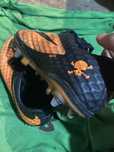 Бутсы Hypervenom R39