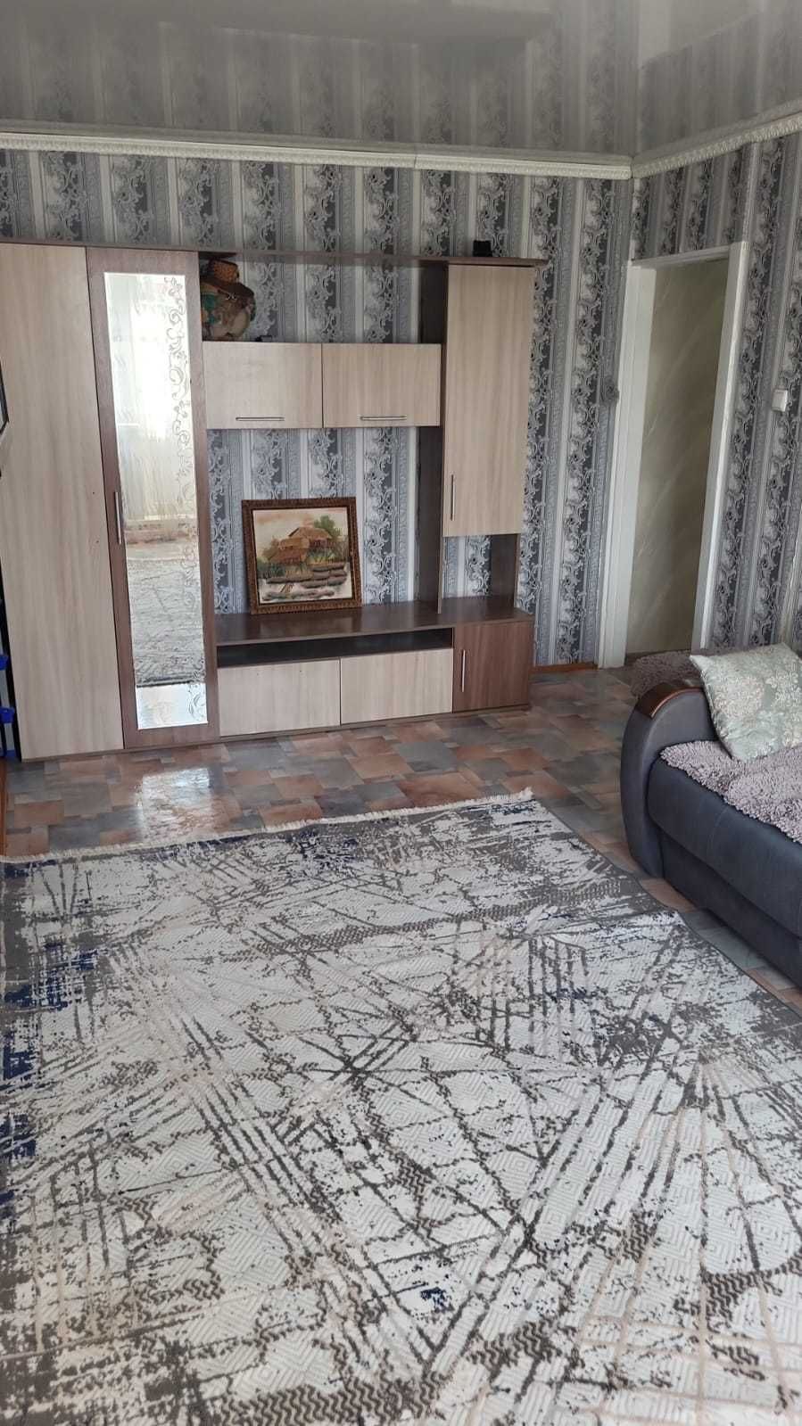Продам 2к кв с хорошим ремонтом р-н УЮТ!!