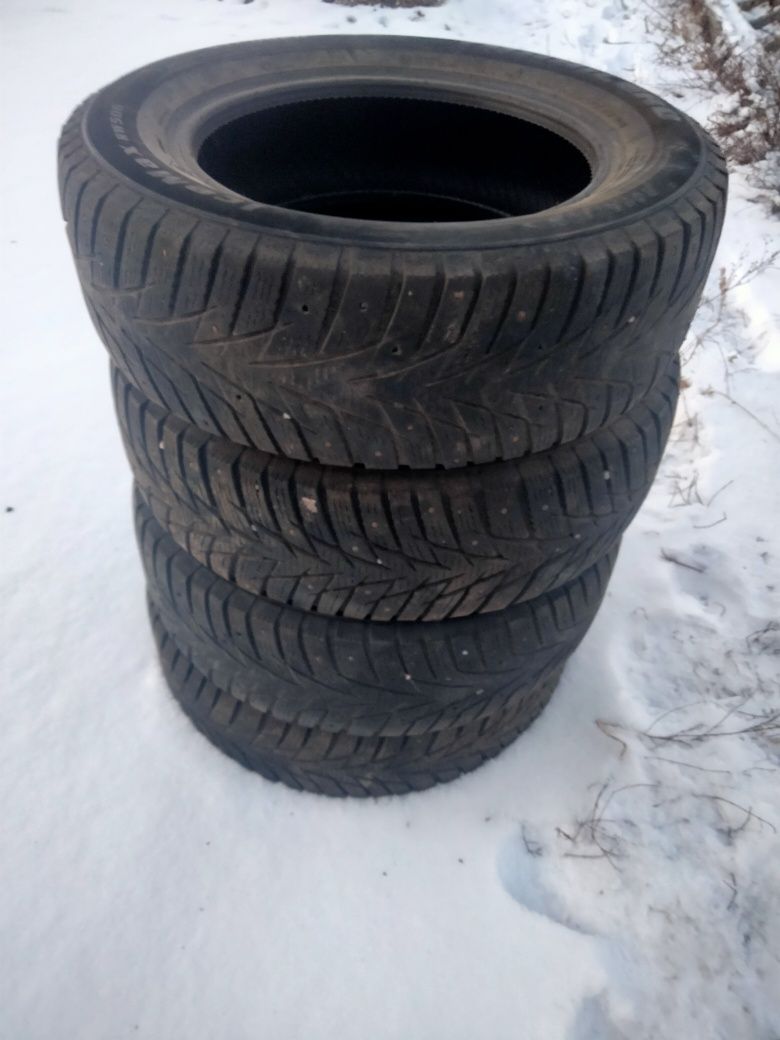 Продам шины б/у R15