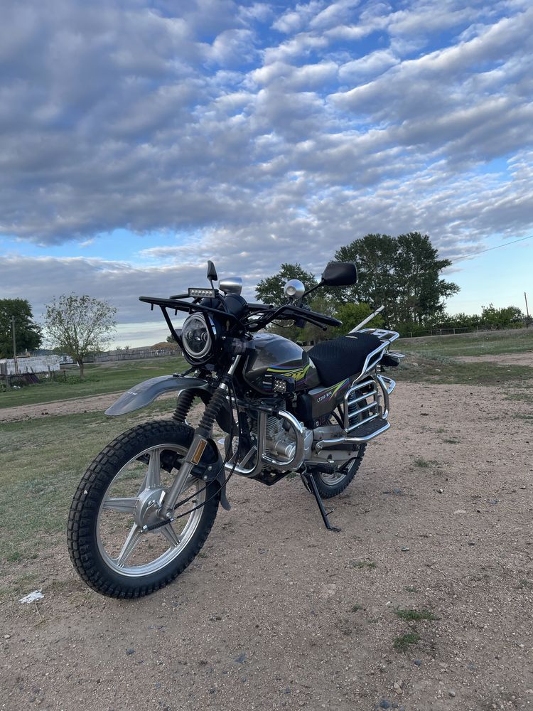 Продаю мотоцикл ЛТМ 200