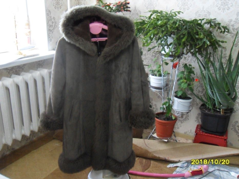 продам дубленку с мехом лама