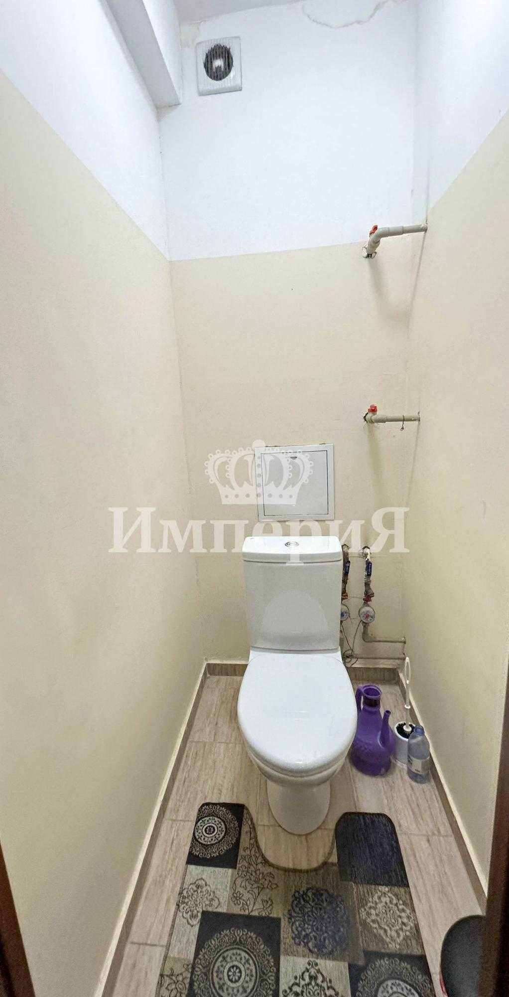 Продам 2 ком 8 мкр Айжан Империя