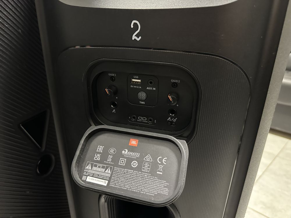 Колонки JBL 710 прокат аренда аппаратура караоке микрофоны