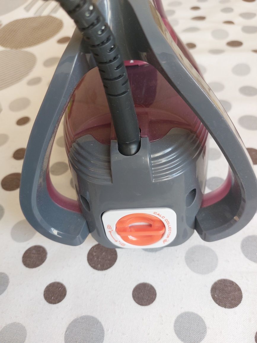 Утюг Tefal FV6840E0 красный
