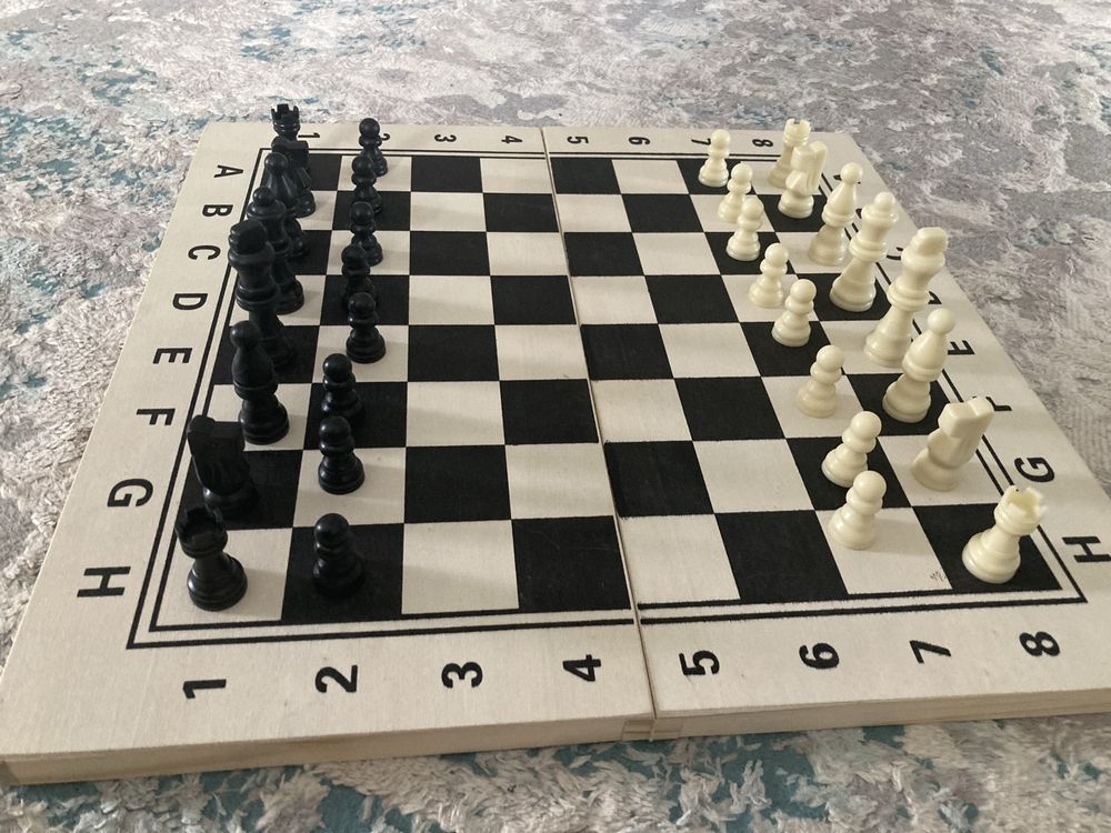 Продам шахматы игровые