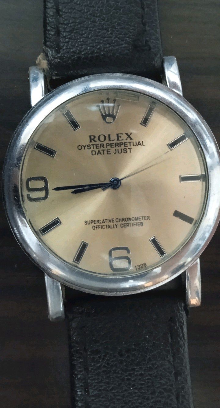 Часы Rolex оригенал 3000 поталок