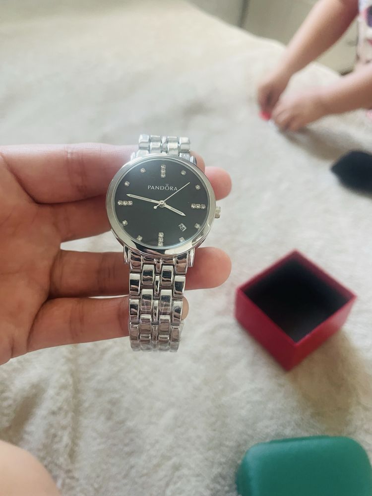 наручные часы срочно продам