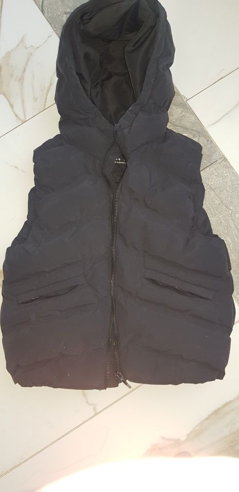 Безрукавка на мальчика черная Zara