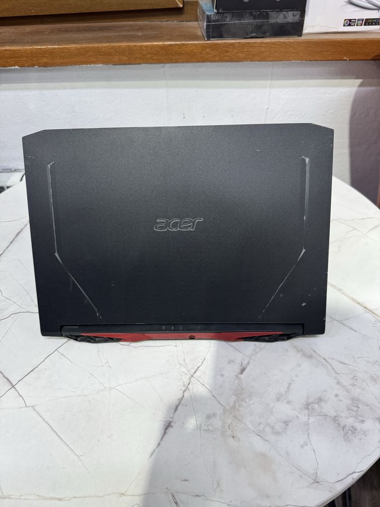 Асер    Nitro5  15.6
