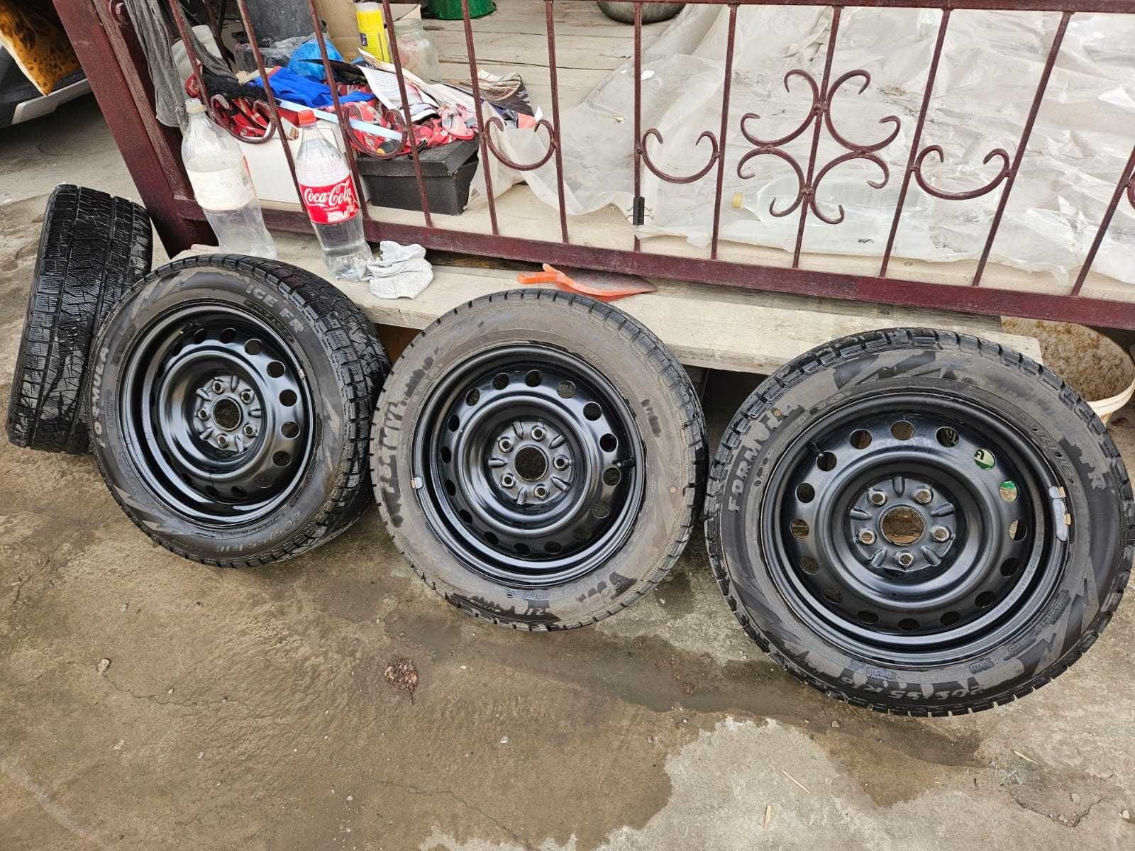 Зимние шины с дисками 205/55/16