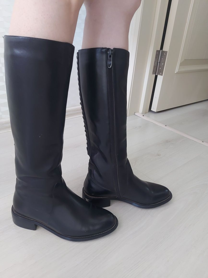 Продам сапоги женские осенние, кожанные