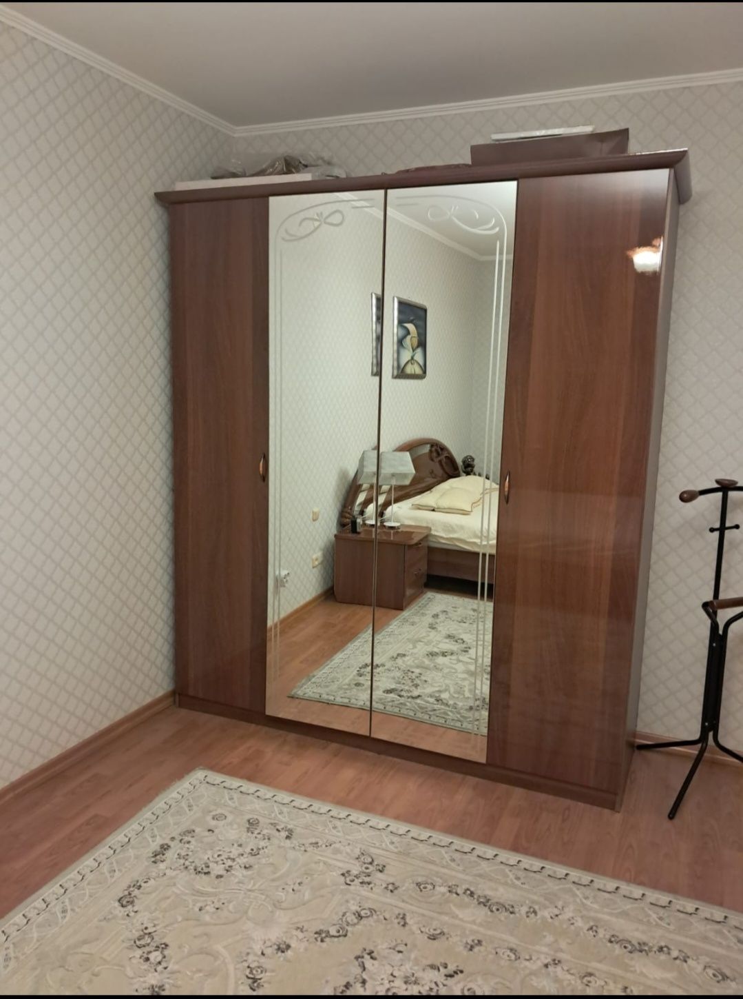Продаётся мебель гарнитур