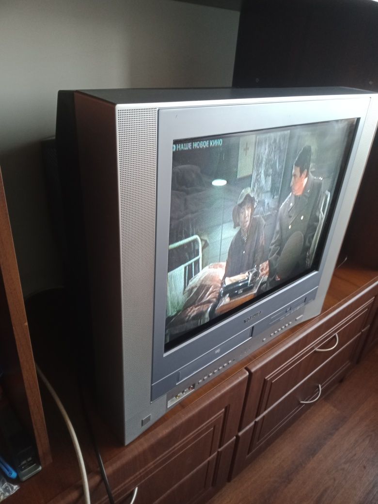 Видео тройка телевизор Toshiba
