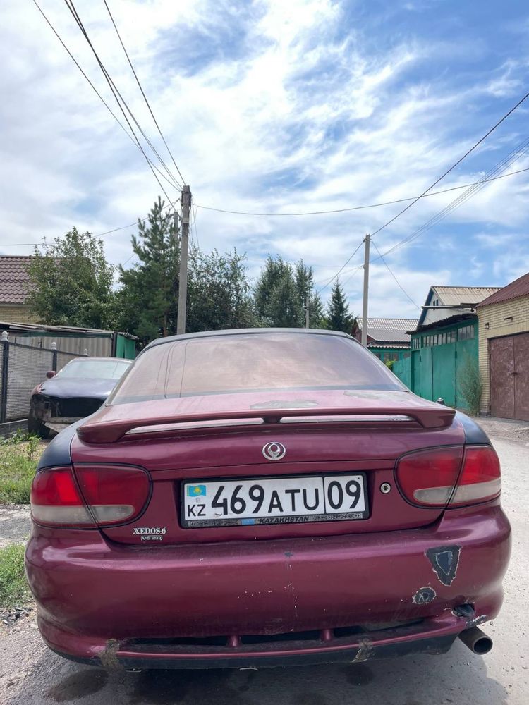 Срочно продам!!! Mazda xedos 6  2.5л