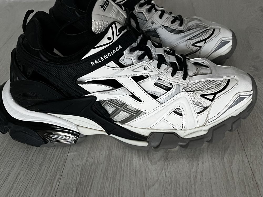 Balenciaga track 2