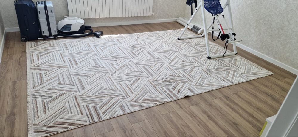 Продам 2 ковра 3.5х2.5