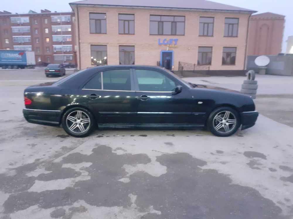 Mercedes W210 лупарик
