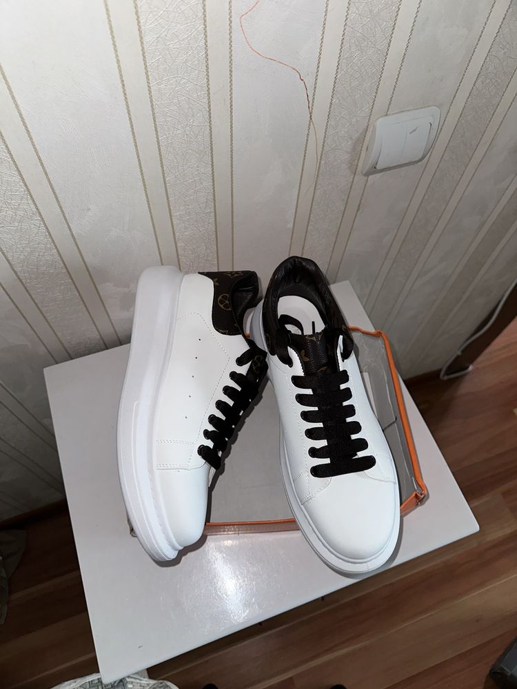 Кеды Alexander McQueen