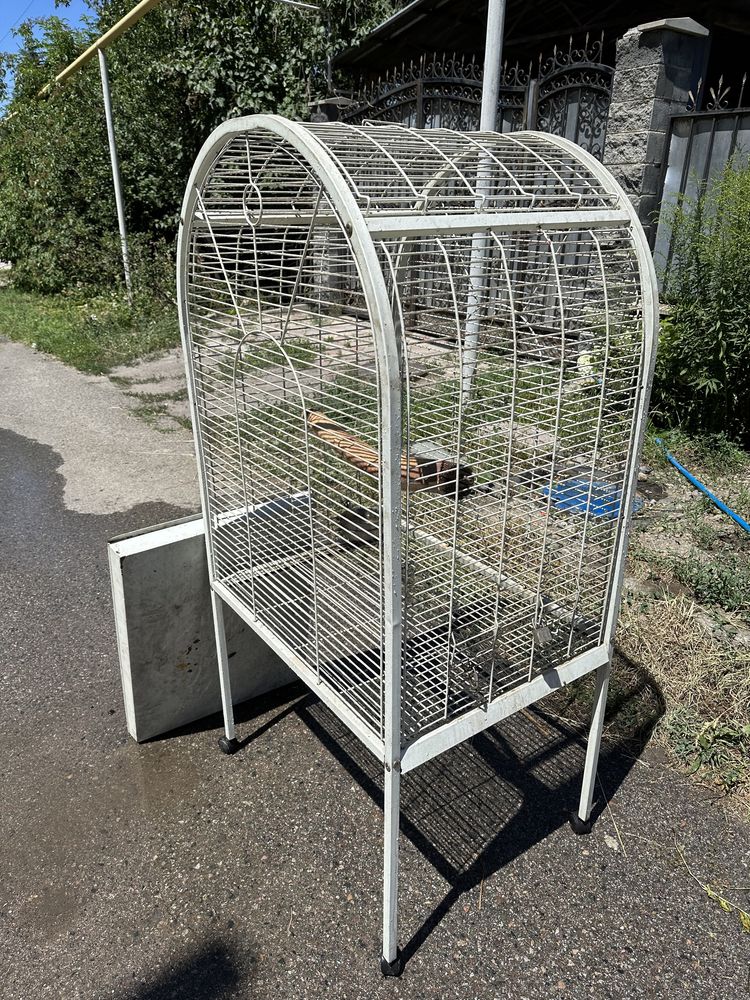 Клетка для попугая большая