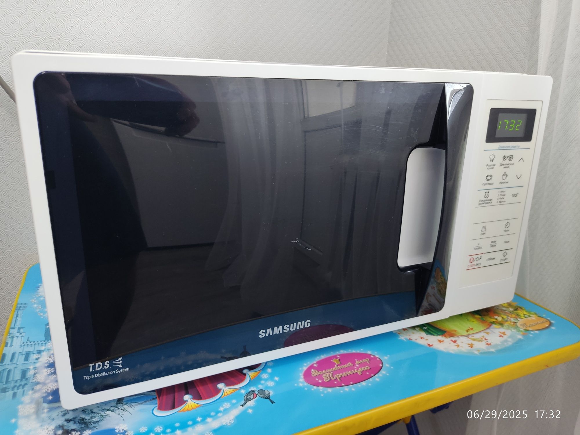 Продам микроволновку Samsung
