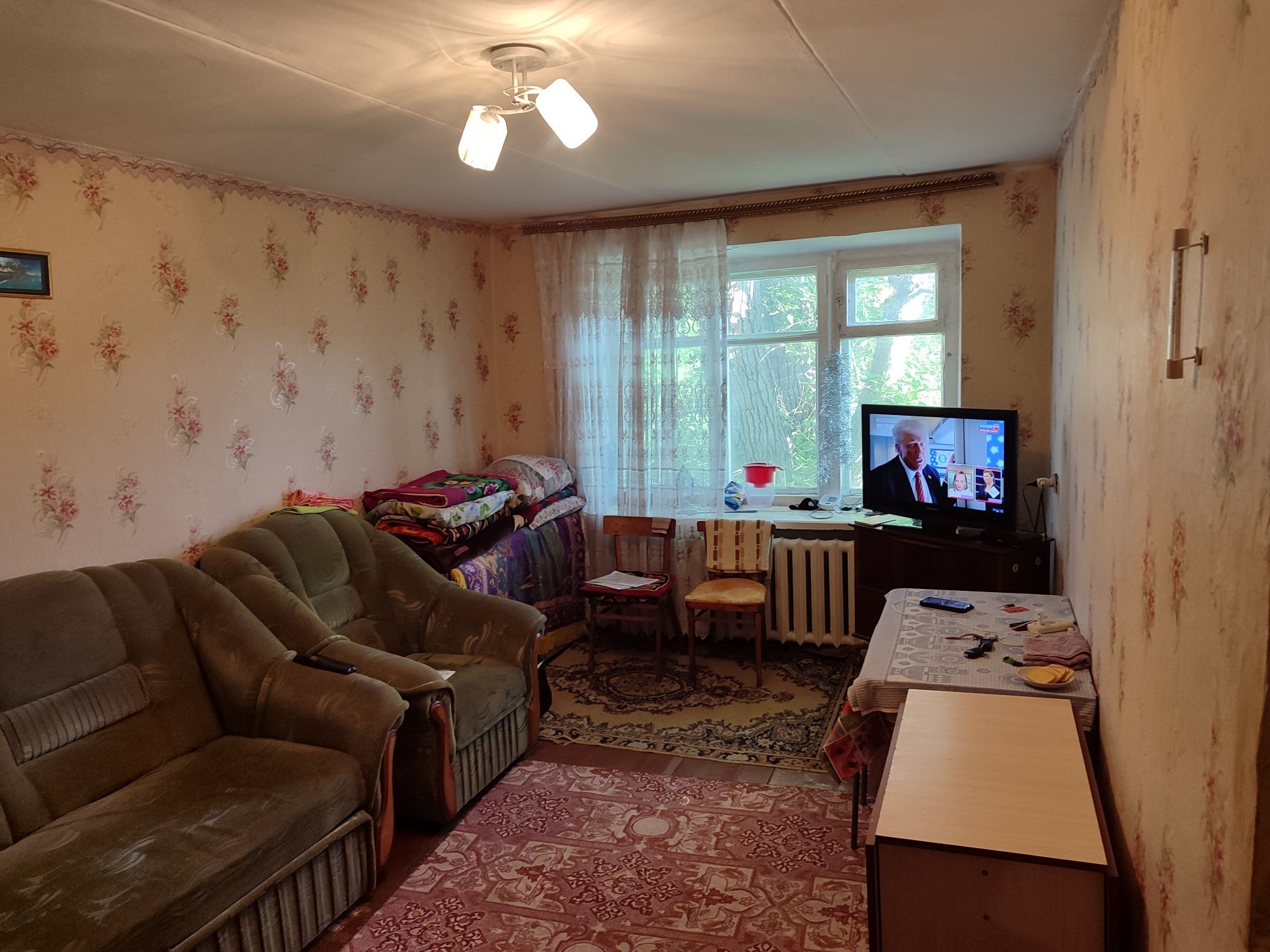 Двухкомнатная в Айет.