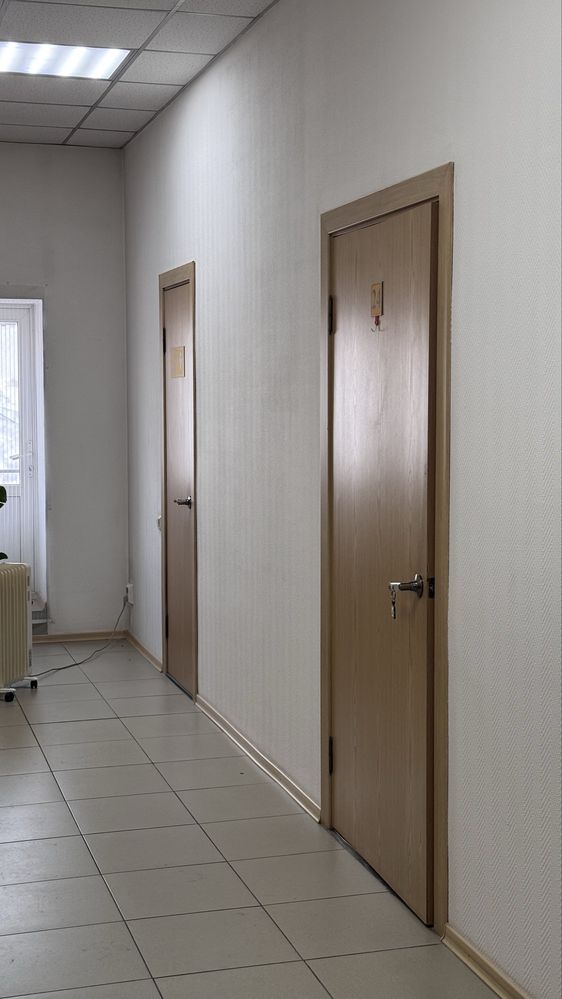 Продам двери ( с наличкой, с коробкой)