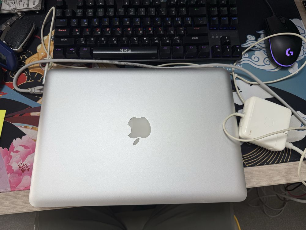 Продам Macbook PRO 13 inch 2010