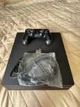 Продаю Playstation 4 Pro