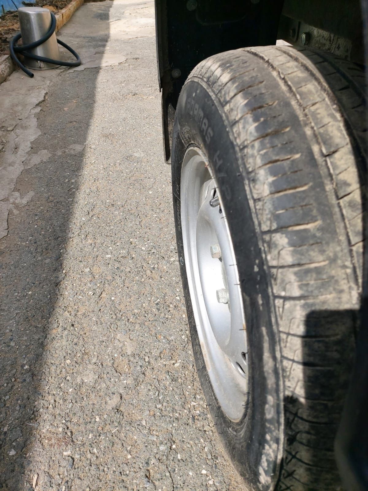 Продам прицеп новый