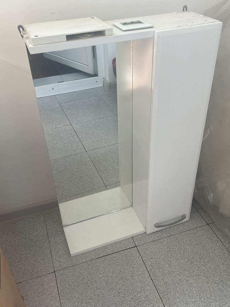 Продам шкаф для ванной комнаты. 75*50