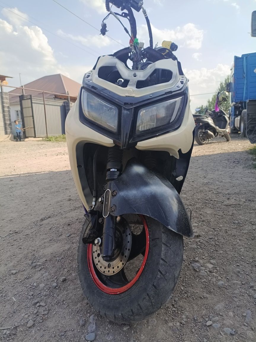 Продается М8 LI YA