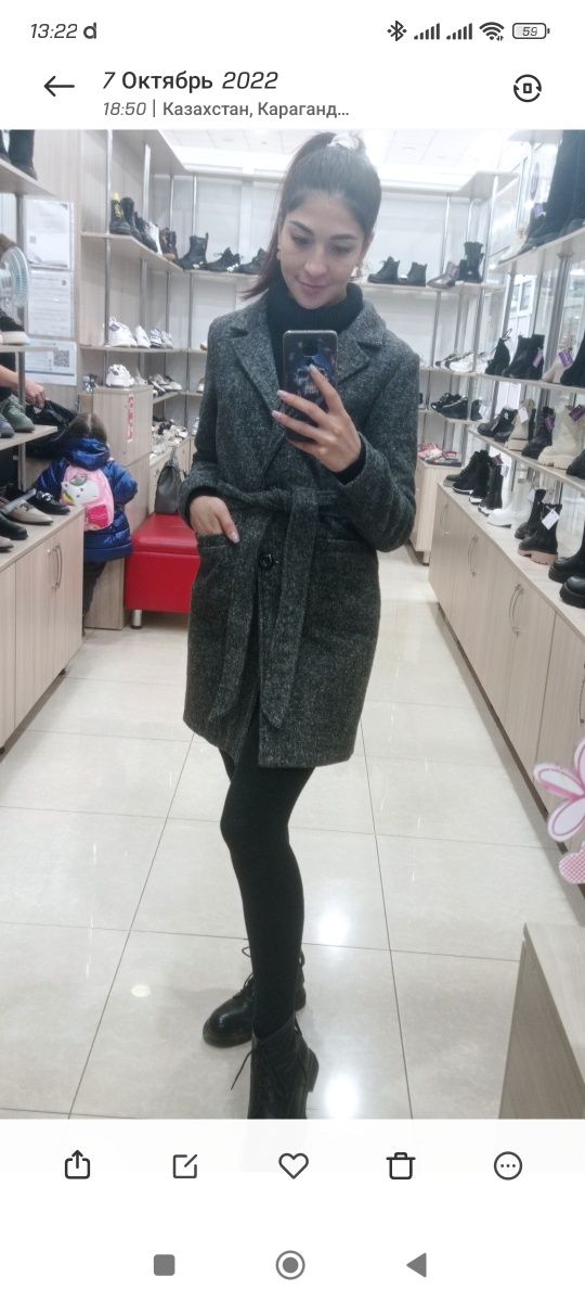 Продается женское пальто