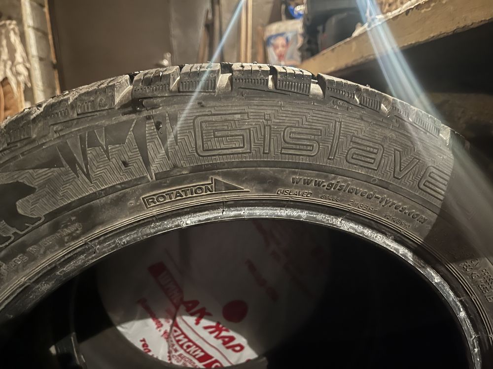 Gislaved 215/55r17 шипованные