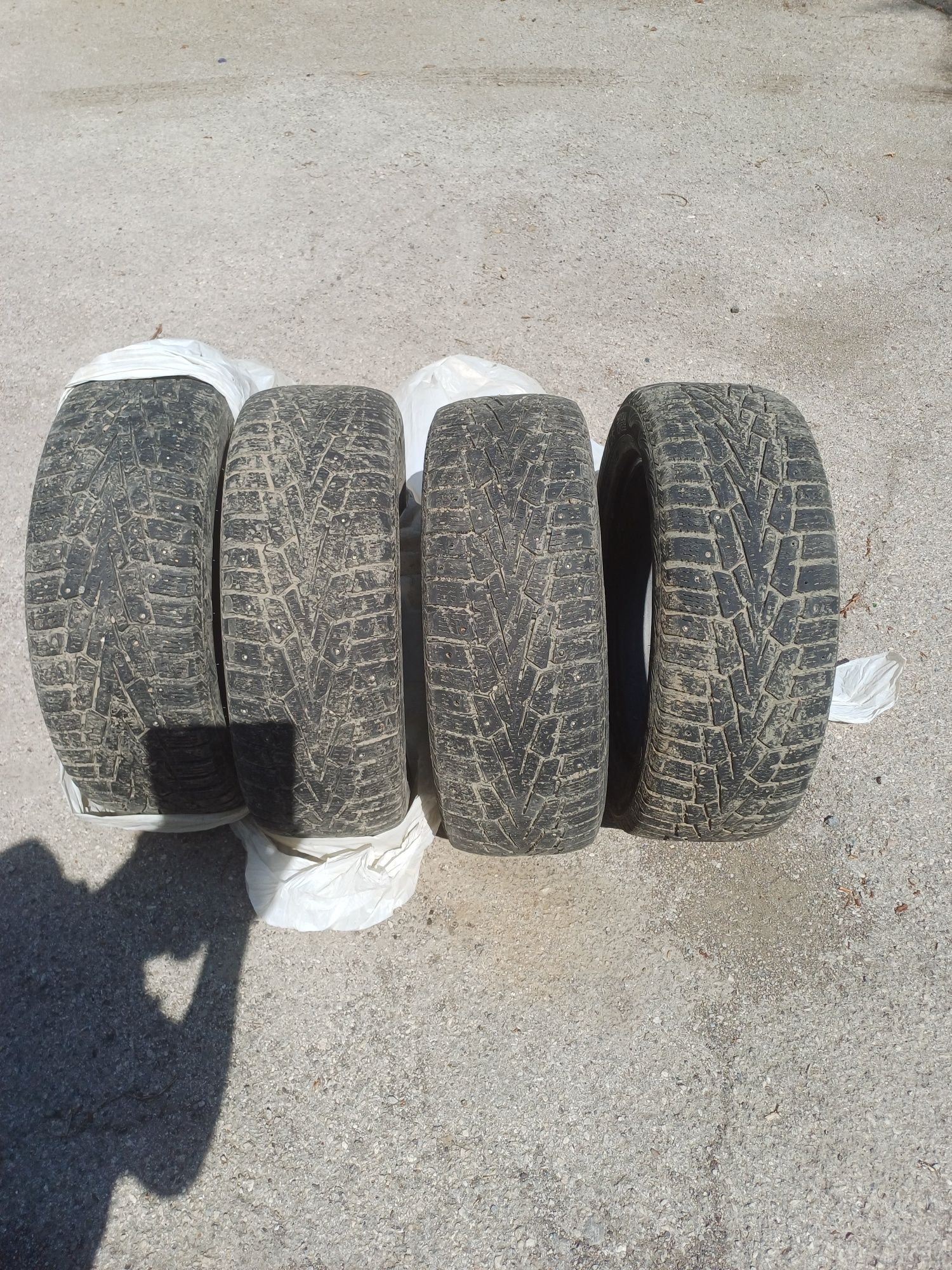 Продам шины на легковой автомобиль. Стояли на Шкода Октавия