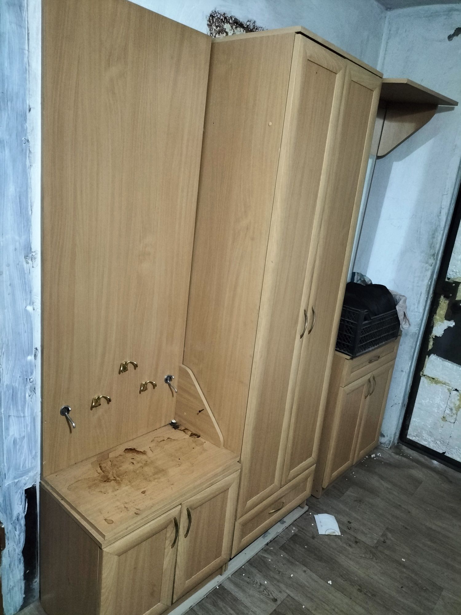 Продаю шкаф для коридора