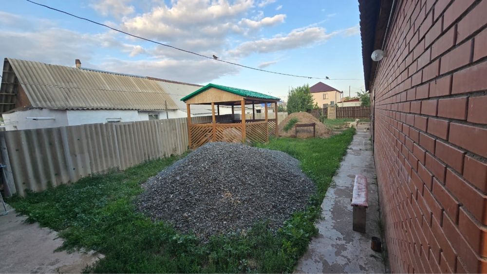 Срочно срочно продам дом с магазином старый аэропорт