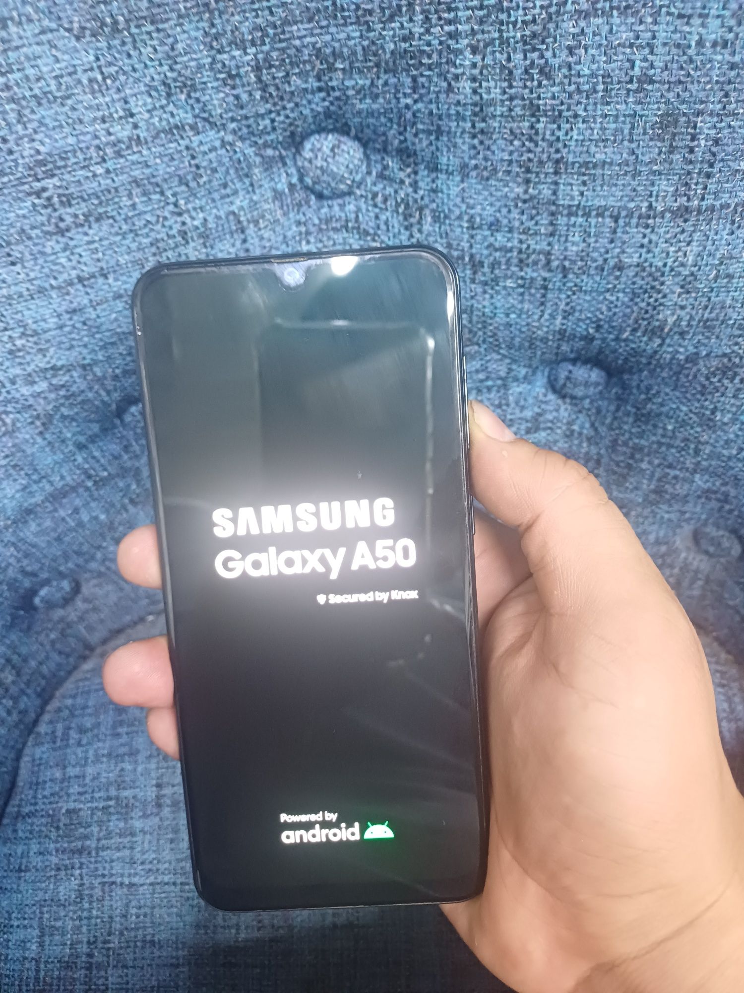 Samsung A50 продам