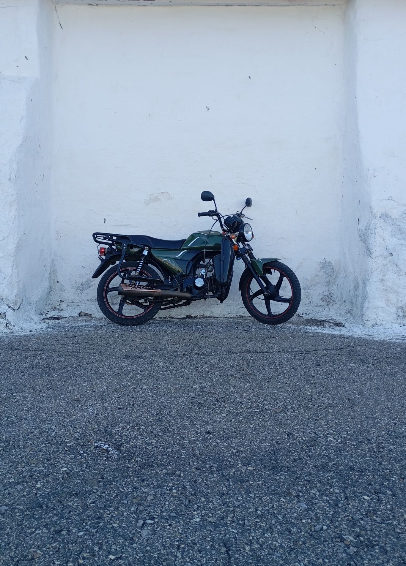Мотоцикл khan moto