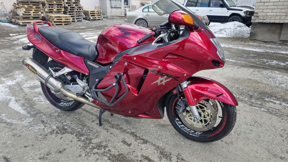 Honda cbr 1100 xx blackbird
