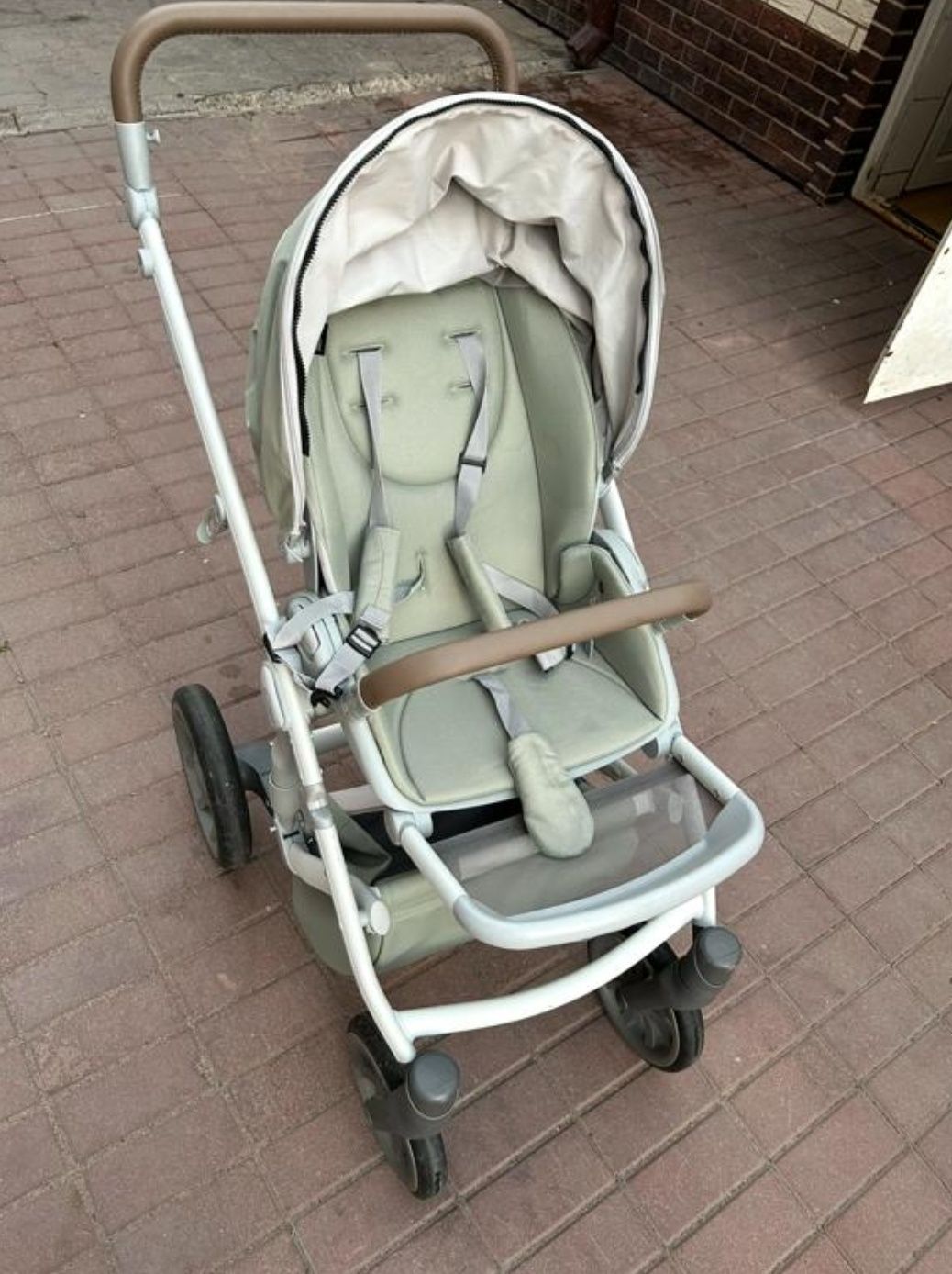 Продам коляску Anex